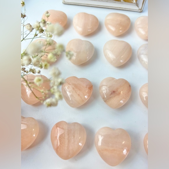 One Peach Aventurine Mini Heart Crystal Pocket Stone Crystal Carving Healing Gem - Picture 10 of 10